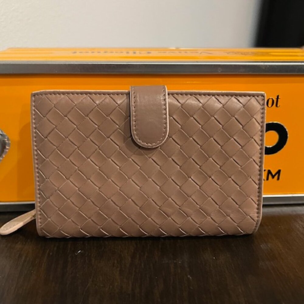 Bottega Veneta Intrecciato Leather Zip Wallet Taupe Nude Soft Woven